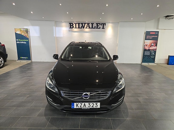 Volvo V60 2 of 14