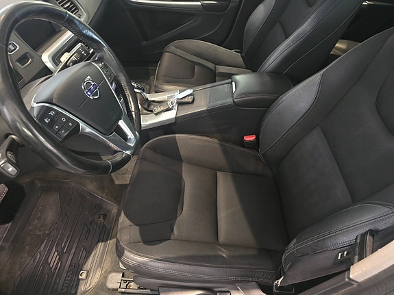 Volvo V60 9 of 14