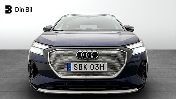Audi Q4 e-tron 4 of 5