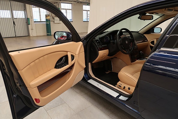 Maserati Quattroporte 5 of 5