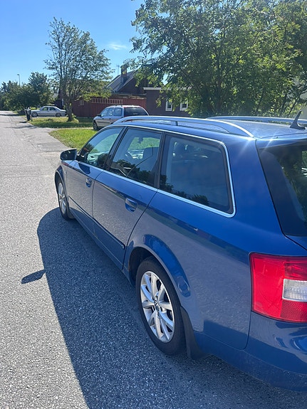 Audi A4 5 of 5