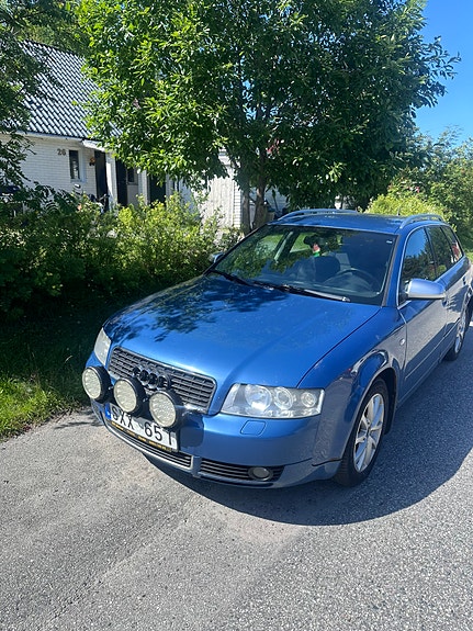 Audi A4 4 of 5