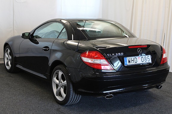 Mercedes-Benz SLK350 14 of 17