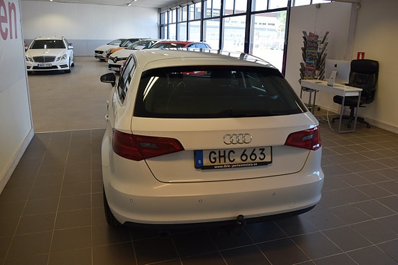 Audi A3 4 of 5