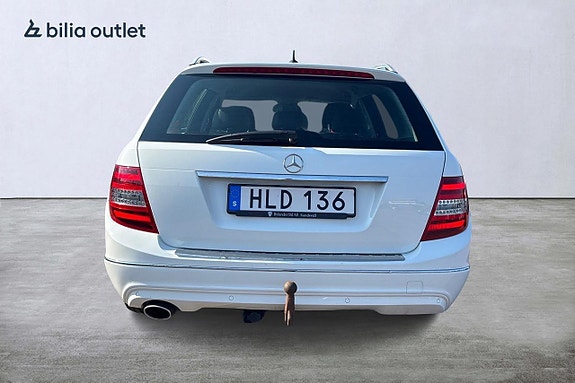 Mercedes-Benz C220 5 of 21