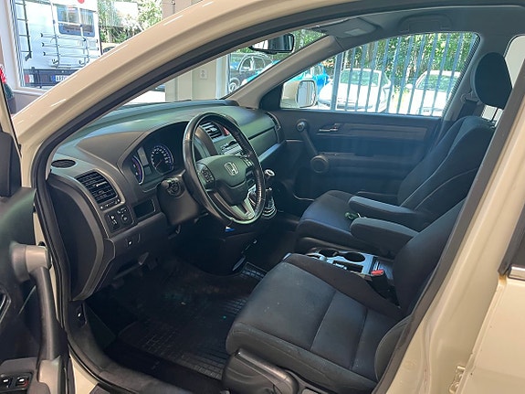 Honda CR-V 7 of 7