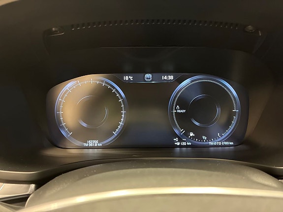 Volvo V60 11 of 16