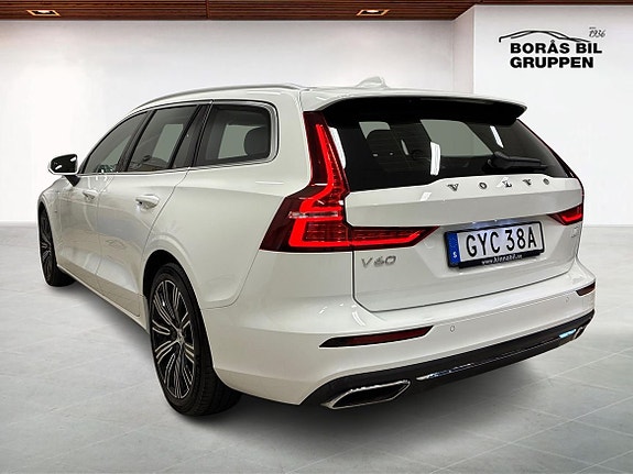 Volvo V60 2 of 16