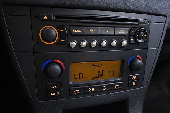 Citroen C4 19 of 23