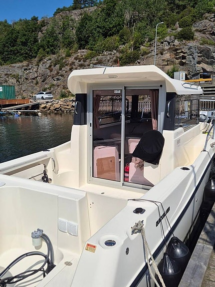 QUICKSILVER 675 PILOTHOUSE 2 of 5
