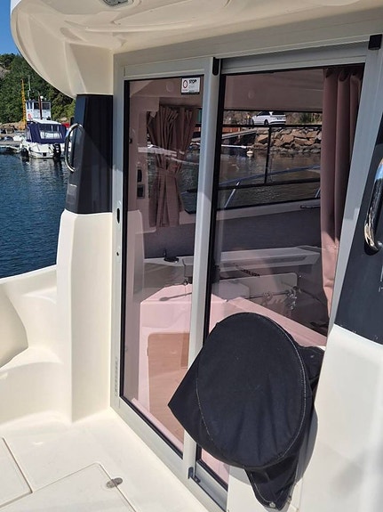 QUICKSILVER 675 PILOTHOUSE 3 of 5