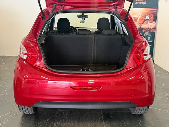 Peugeot 208 7 of 26