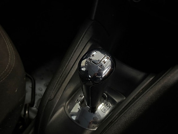 Peugeot 208 19 of 26