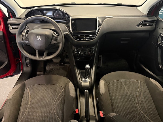 Peugeot 208 14 of 26