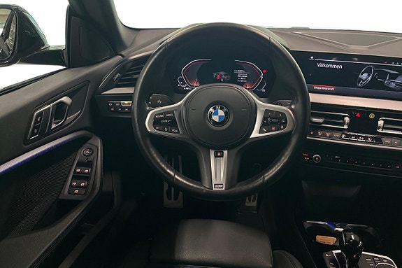 BMW 218i 8 of 17