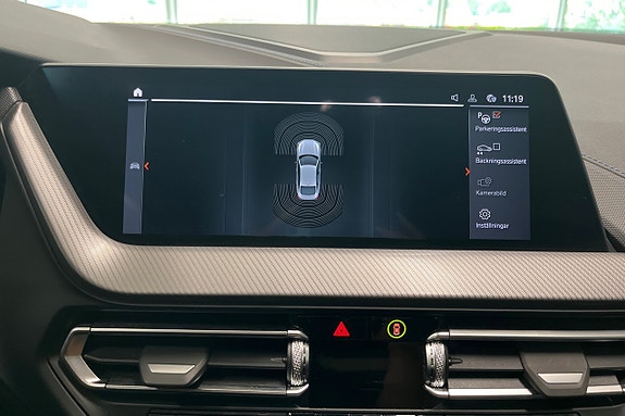 BMW 218i 13 of 17