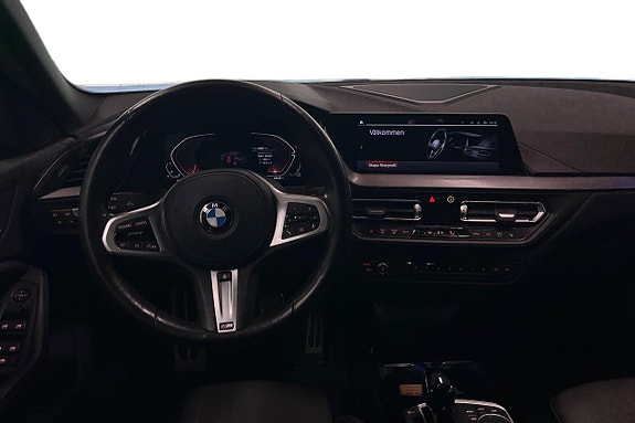 BMW 218i 9 of 17