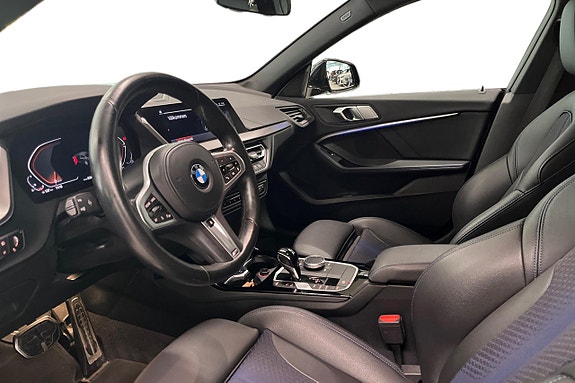 BMW 218i 12 of 17