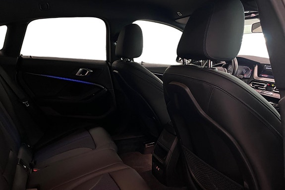 BMW 218i 7 of 17