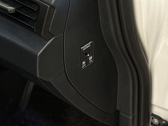Volkswagen Caddy 19 of 24