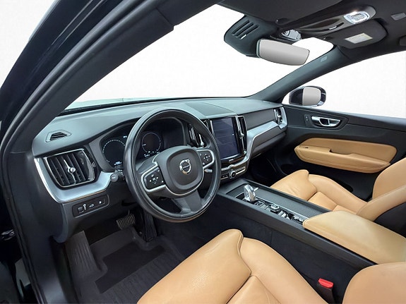 Volvo XC60 11 of 30