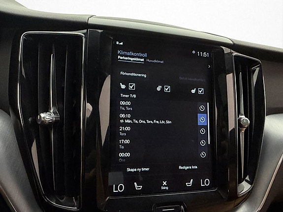 Volvo XC60 22 of 30