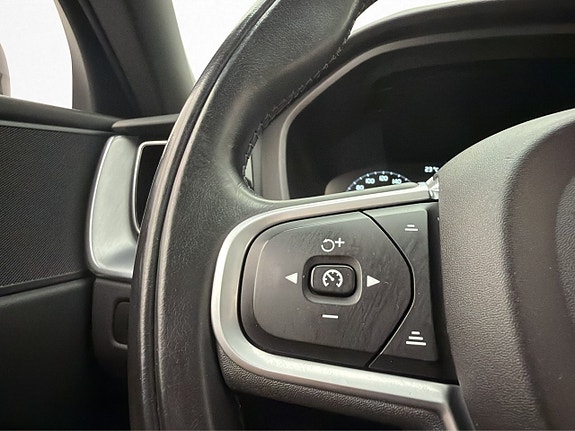 Volvo XC60 15 of 30