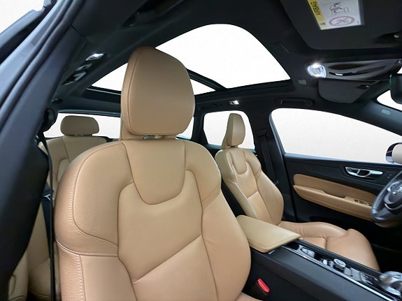 Volvo XC60 30 of 30