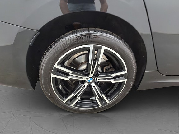 BMW 330e 29 of 30