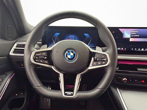 BMW 330e 14 of 30