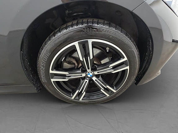 BMW 330e 30 of 30
