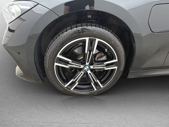BMW 330e 19 of 30