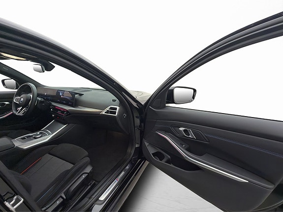 BMW 330e 28 of 30