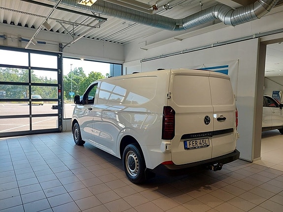 Volkswagen Transporter 3 of 5
