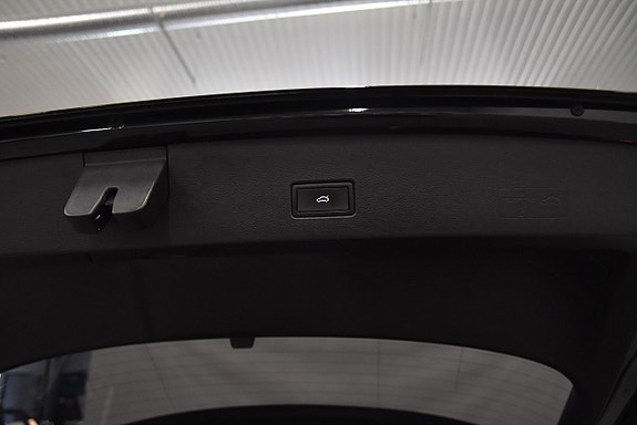Volkswagen T-Roc 24 of 24