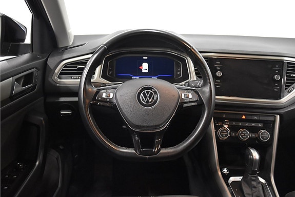 Volkswagen T-Roc 2 of 5