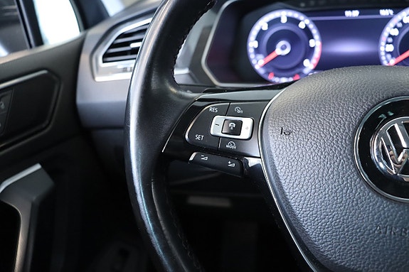 Volkswagen Tiguan 8 of 16