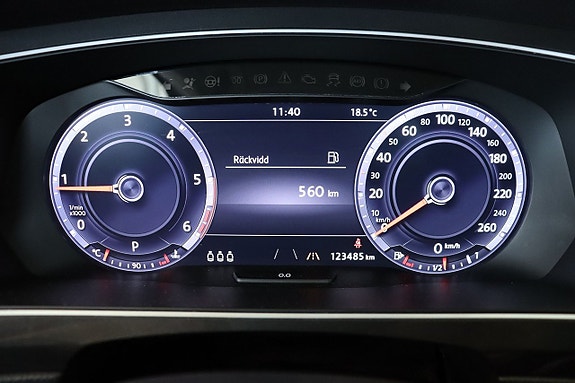 Volkswagen Tiguan 14 of 16