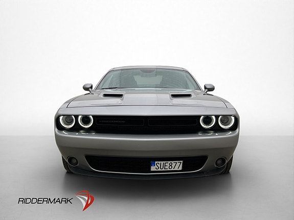 Dodge Challenger 2 of 5