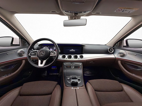 Mercedes-Benz E220 14 of 30