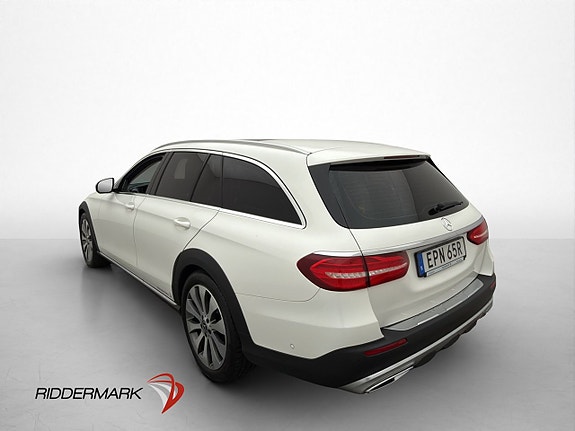 Mercedes-Benz E220 5 of 30