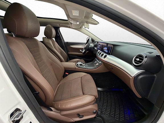 Mercedes-Benz E220 16 of 30