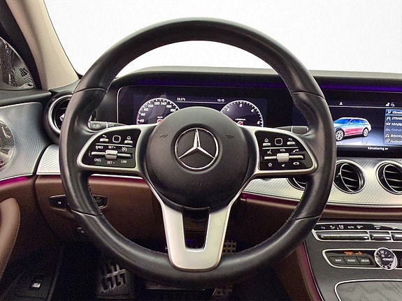 Mercedes-Benz E220 15 of 30