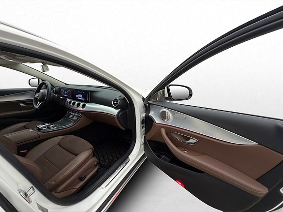 Mercedes-Benz E220 17 of 30