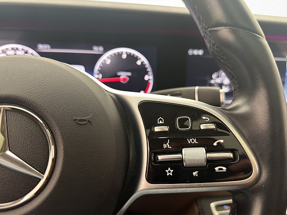 Mercedes-Benz E220 21 of 30
