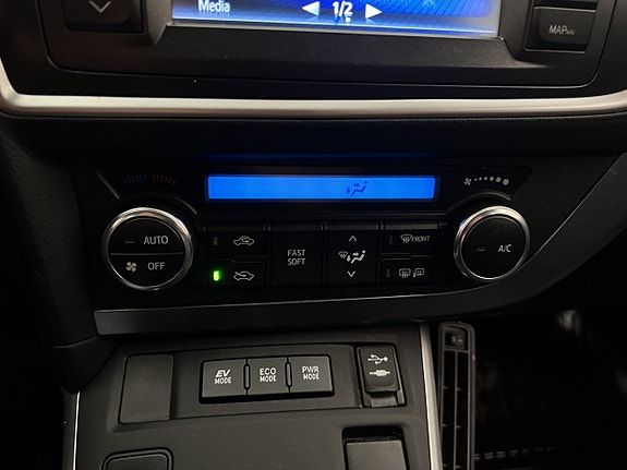 Toyota Auris 22 of 29