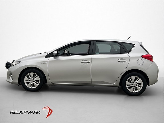 Toyota Auris 4 of 5