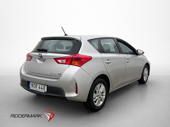 Toyota Auris 8 of 29