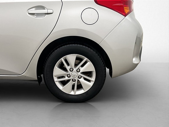 Toyota Auris 27 of 29