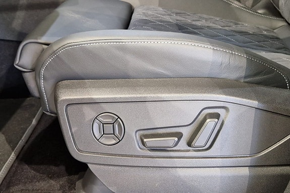 Audi Q5 10 of 19